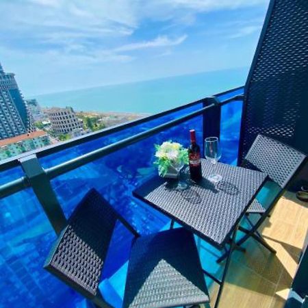 Orbi City Sea View Aparthotel Batumi Bagian luar foto