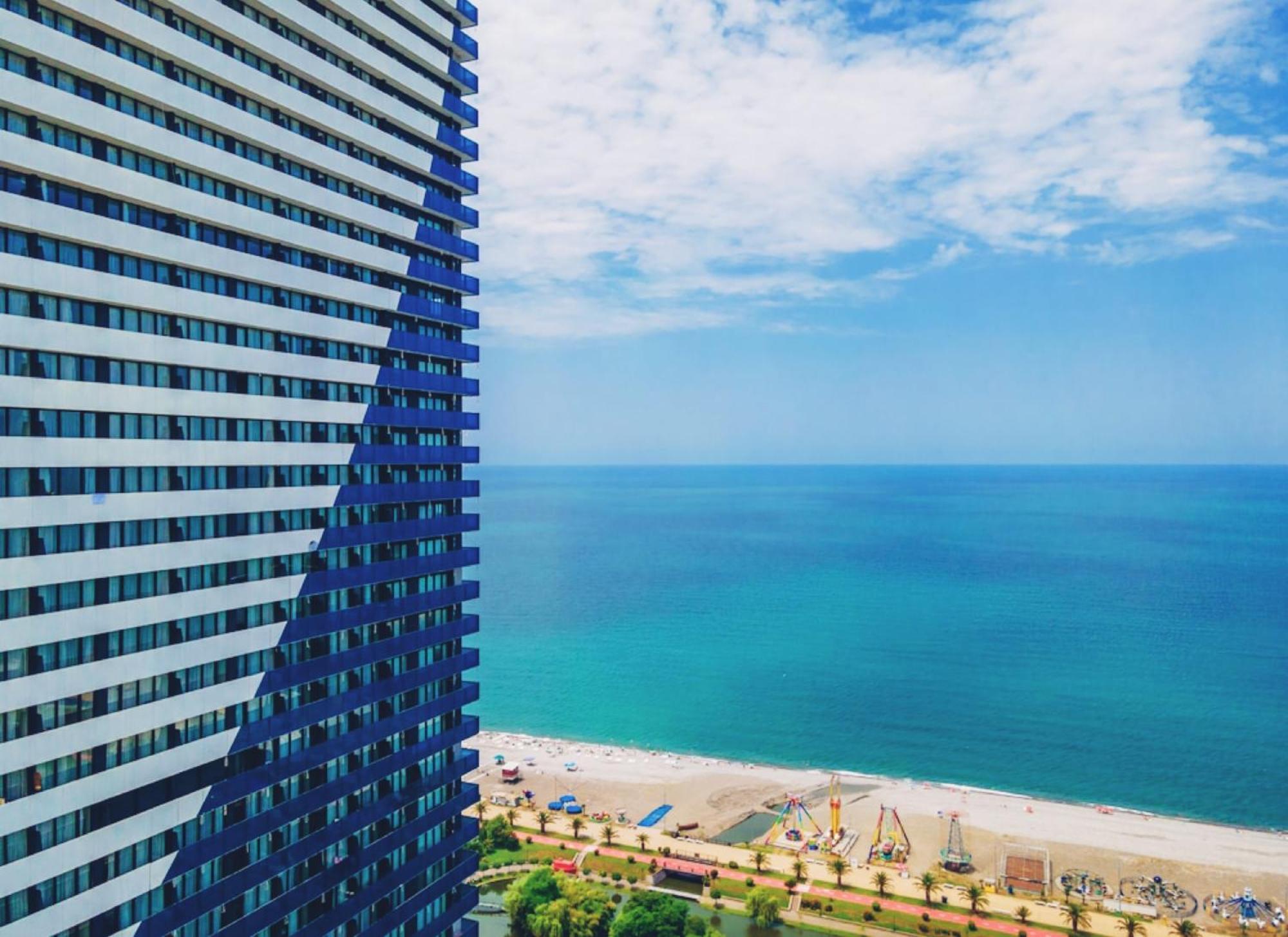 Orbi City Sea View Aparthotel Batumi Bagian luar foto