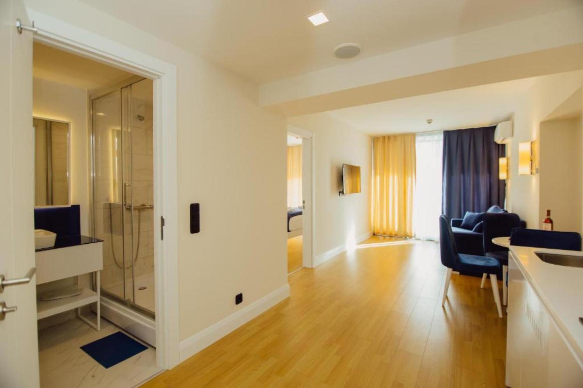 Orbi City Sea View Aparthotel Batumi Bagian luar foto