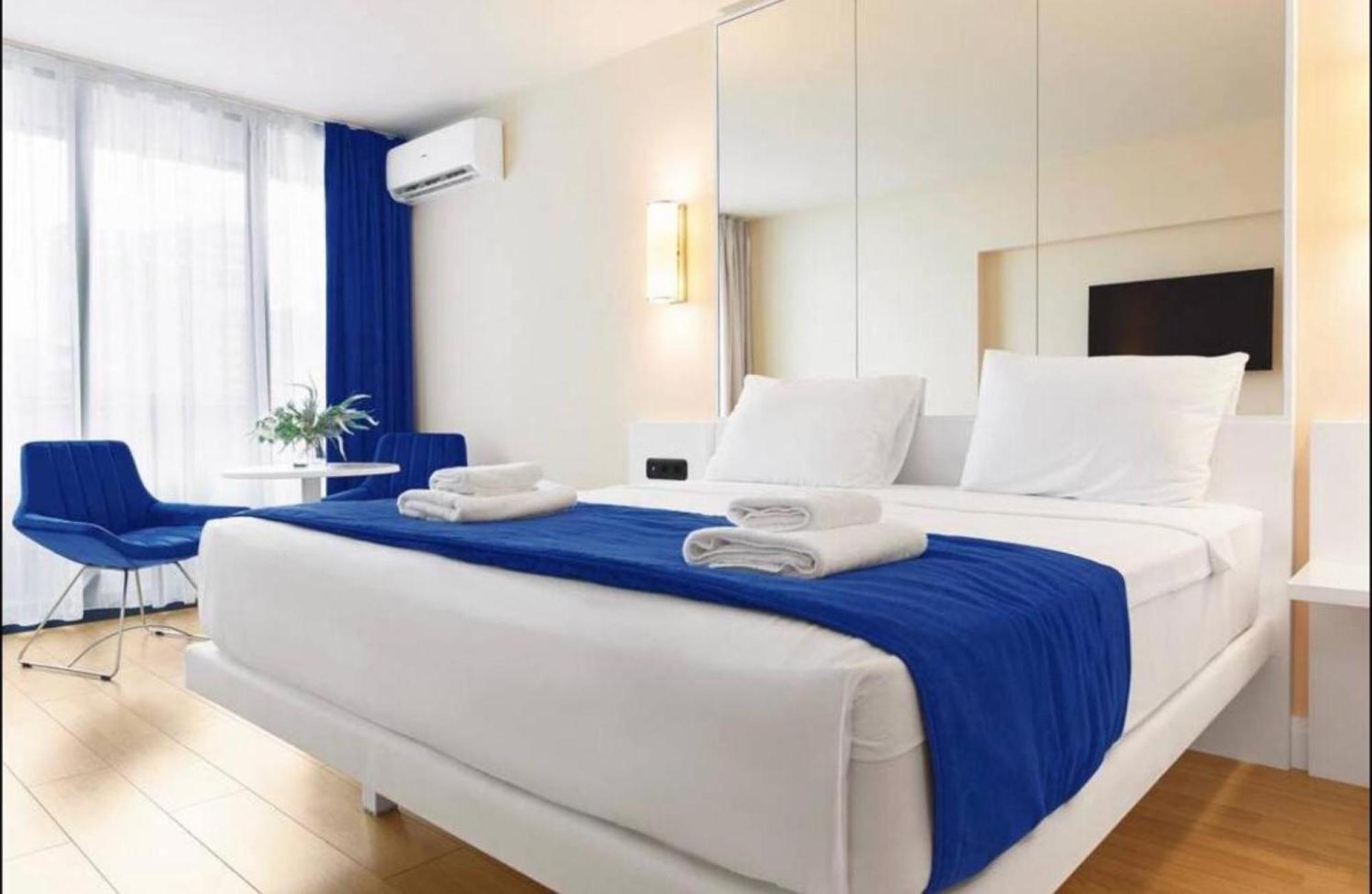 Orbi City Sea View Aparthotel Batumi Bagian luar foto
