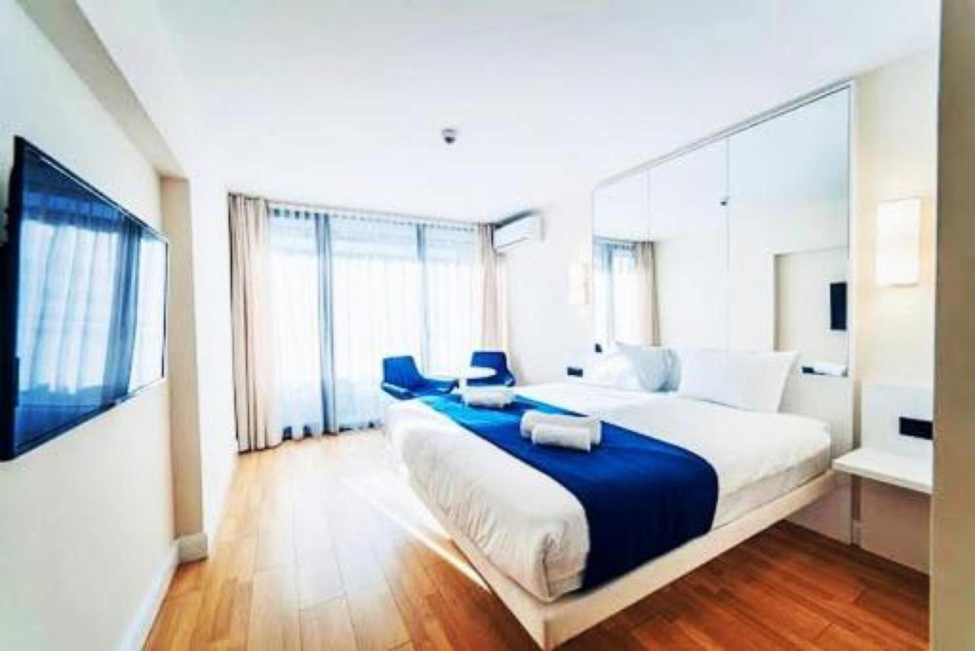 Orbi City Sea View Aparthotel Batumi Bagian luar foto