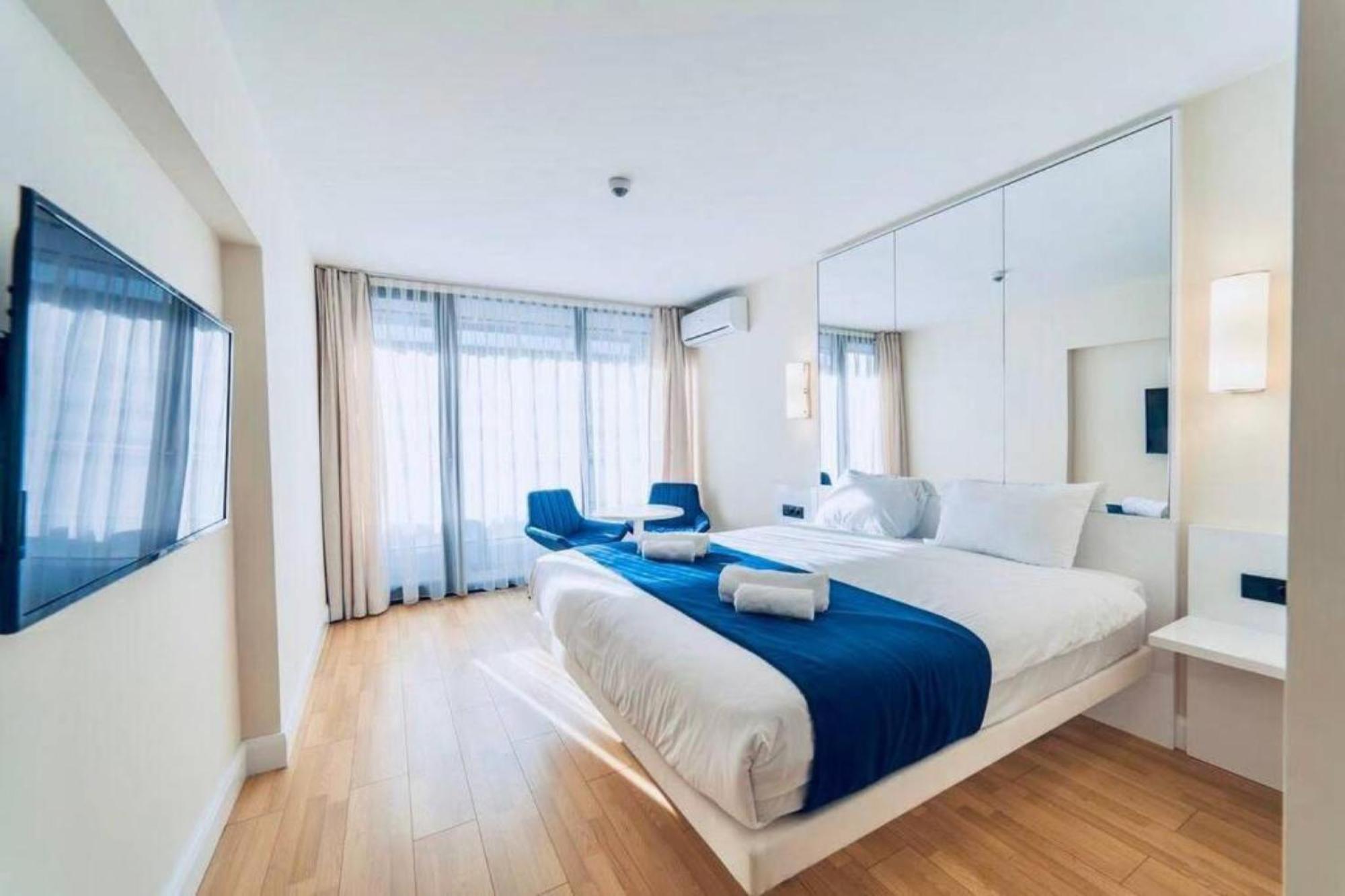 Orbi City Sea View Aparthotel Batumi Bagian luar foto