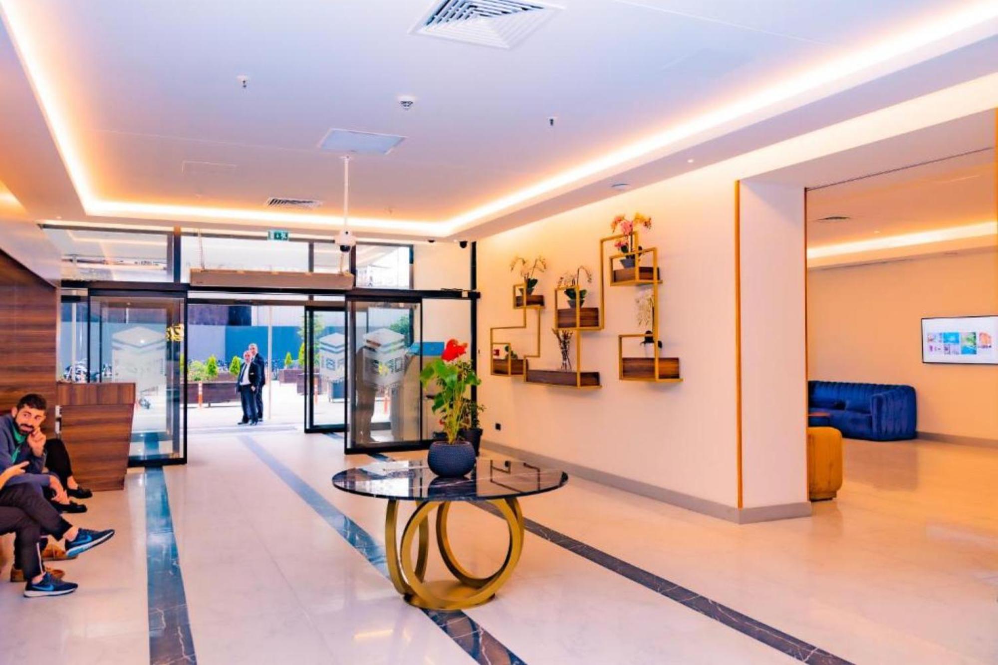Orbi City Sea View Aparthotel Batumi Bagian luar foto