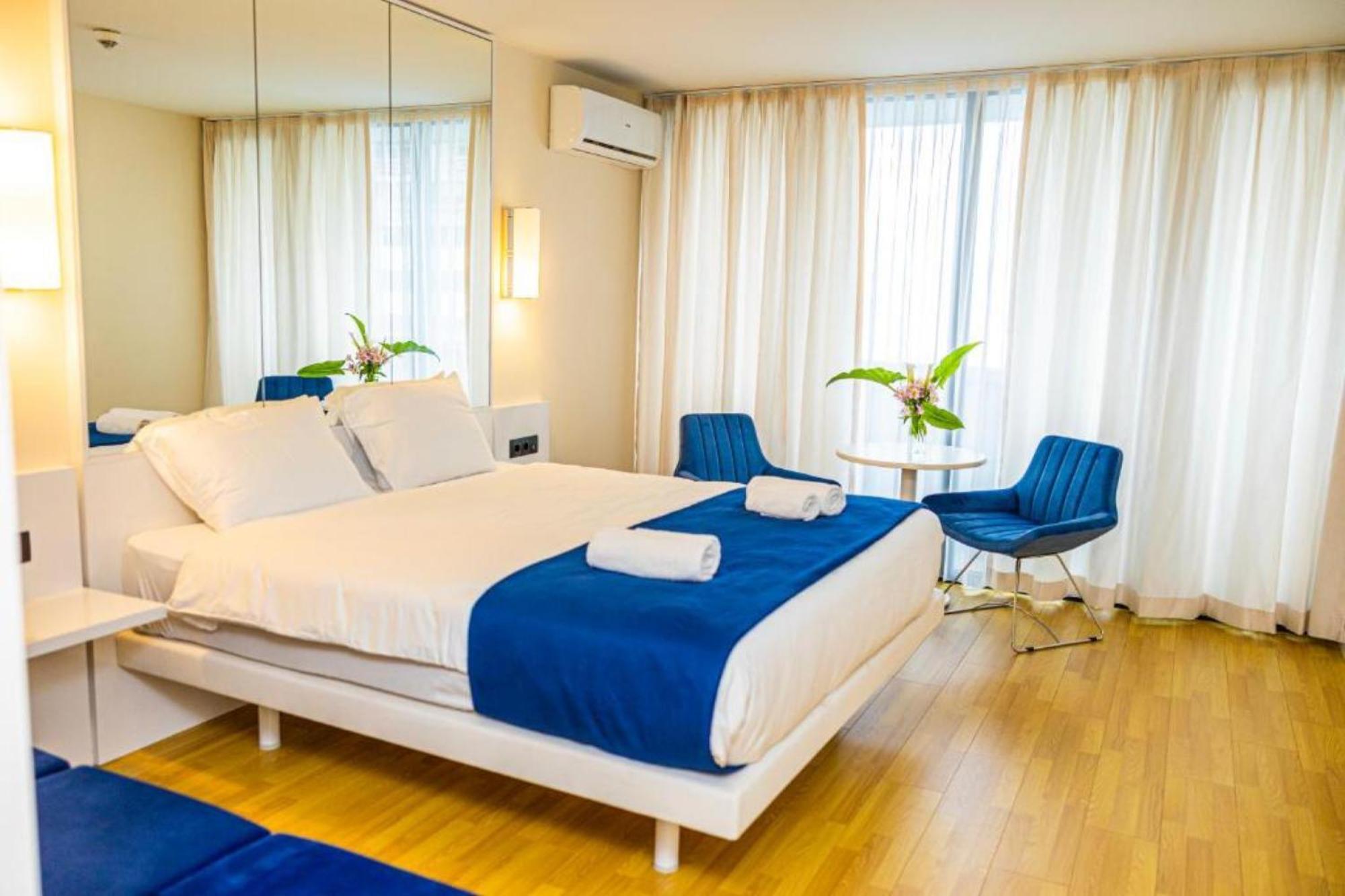 Orbi City Sea View Aparthotel Batumi Bagian luar foto