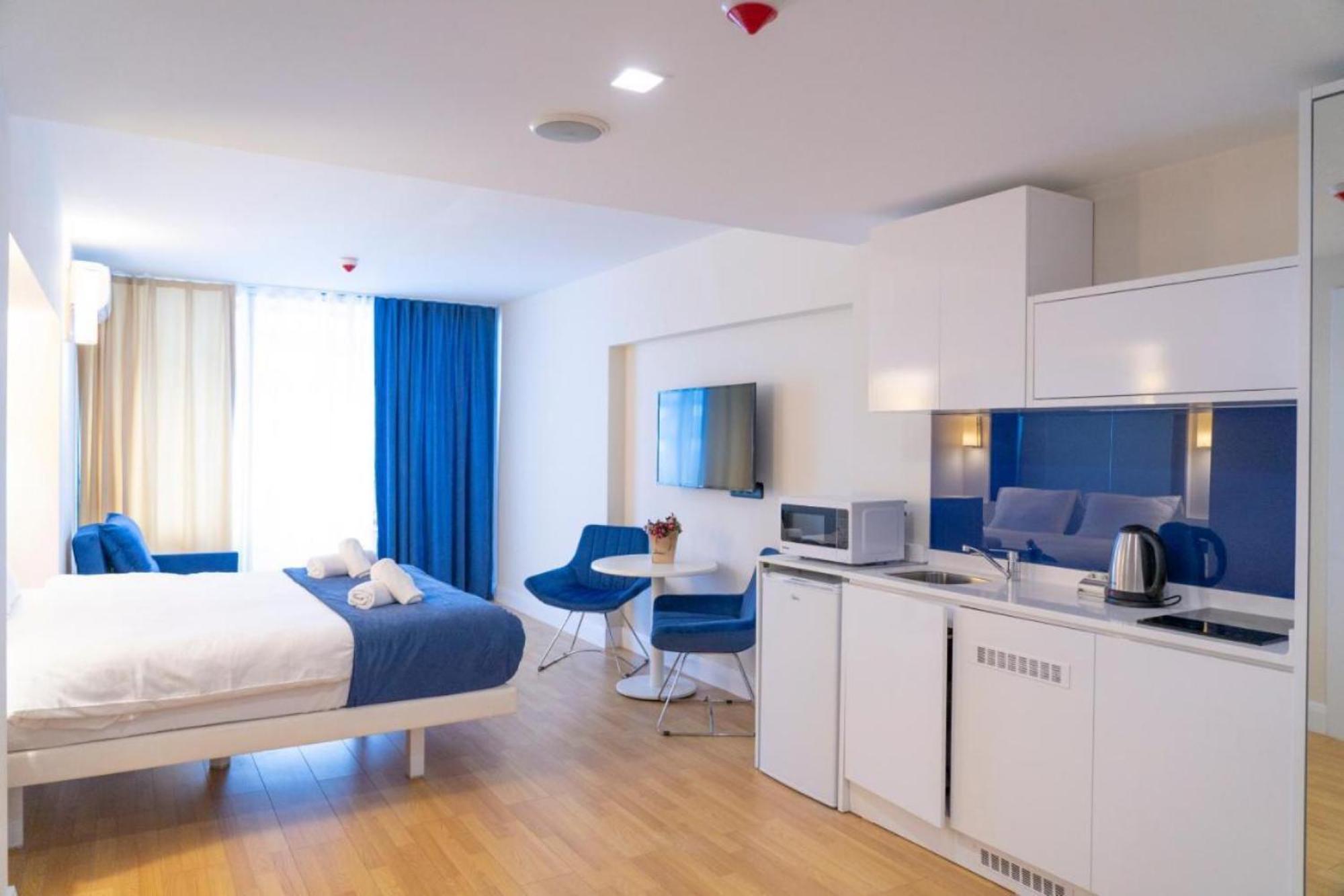 Orbi City Sea View Aparthotel Batumi Bagian luar foto