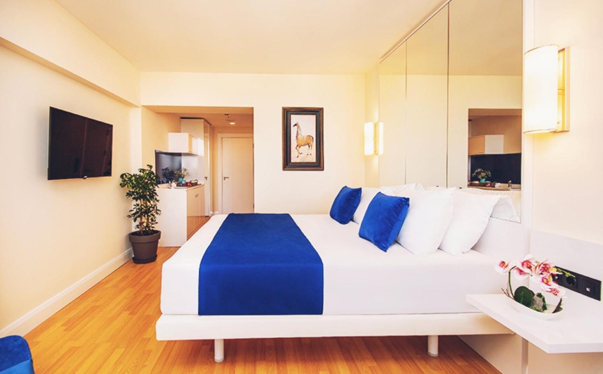 Orbi City Sea View Aparthotel Batumi Bagian luar foto