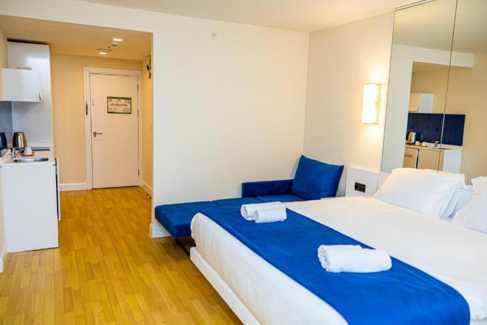 Orbi City Sea View Aparthotel Batumi Bagian luar foto