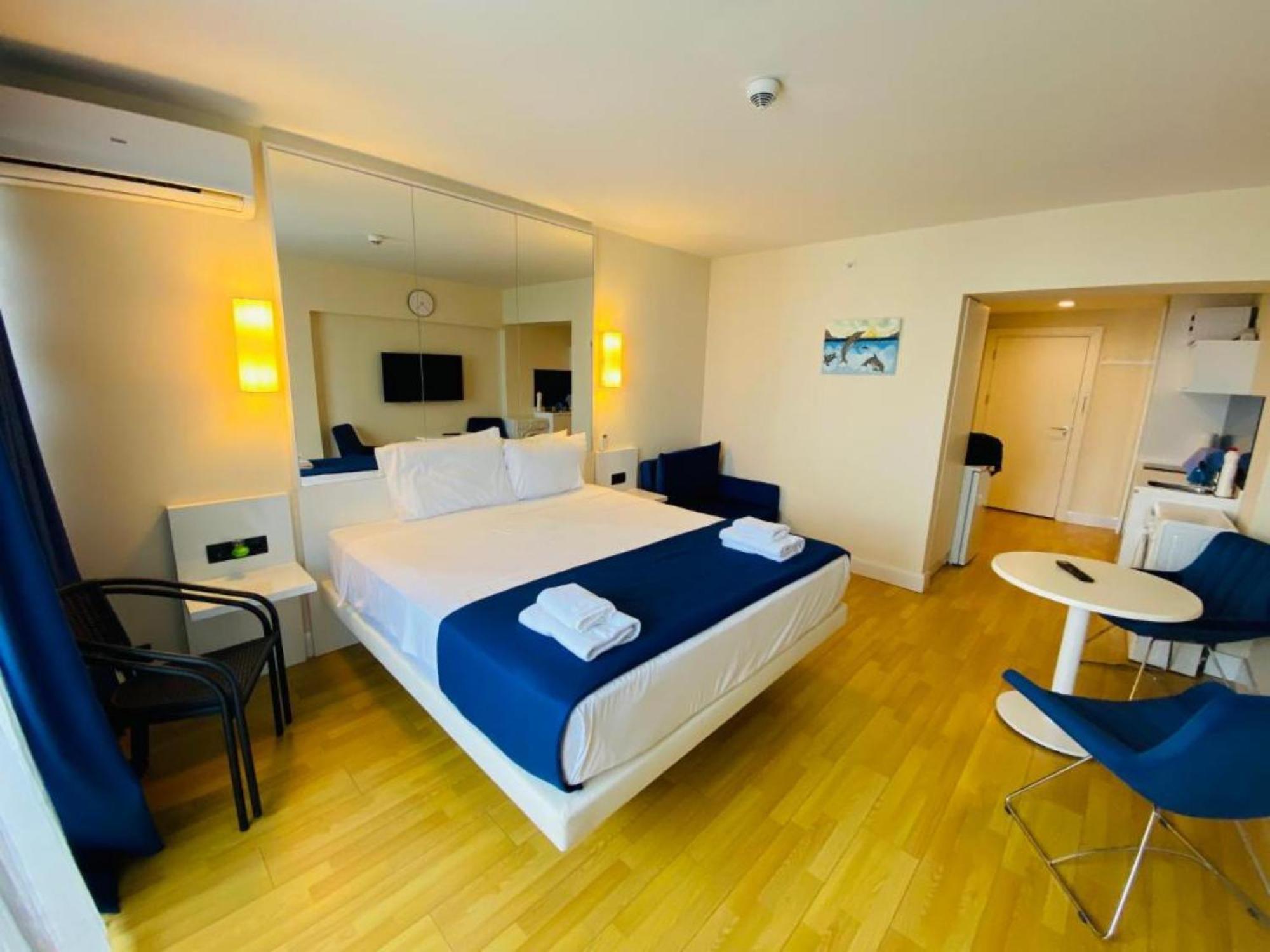 Orbi City Sea View Aparthotel Batumi Bagian luar foto